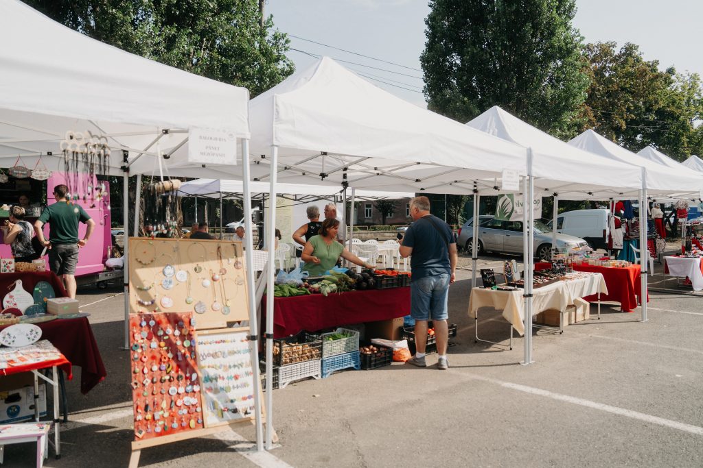 Piața Produselor Metropolitane, Metropolisz Termékek Piaca